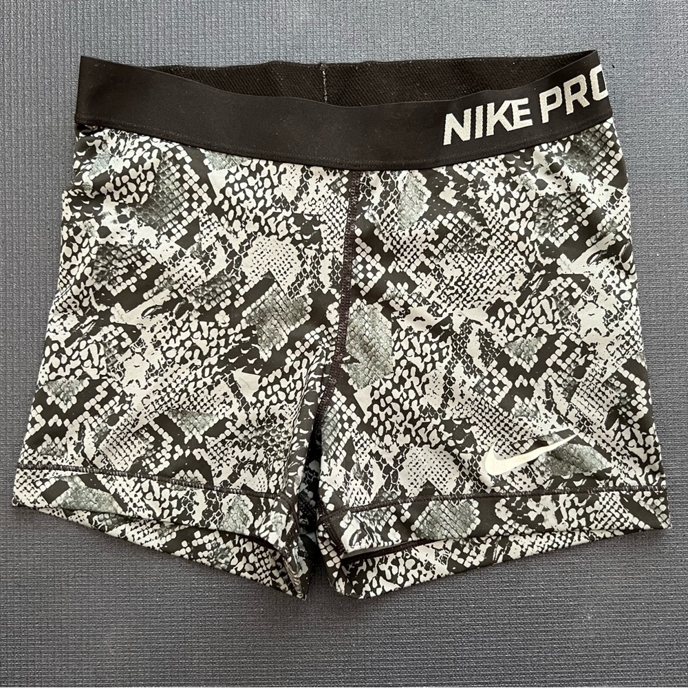 Nike Pro Women's Black and Gray Snakeskin Shorts